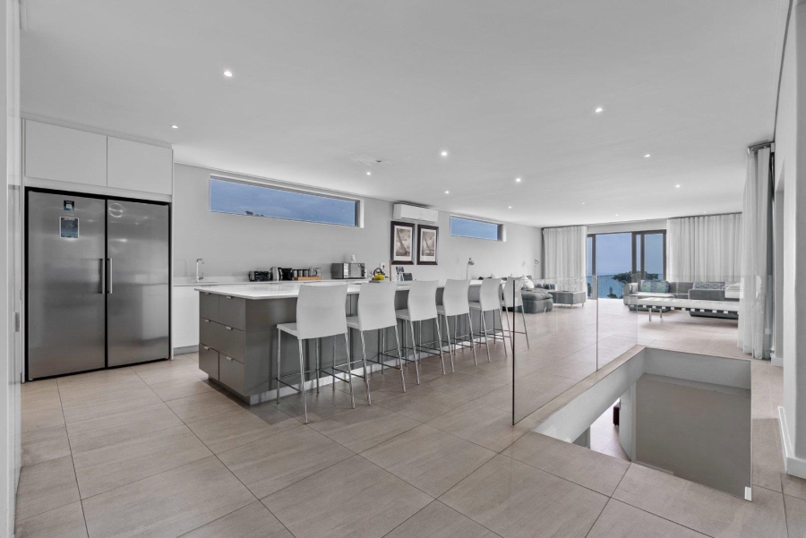 10 Bedroom Property for Sale in Camps Bay Western Cape